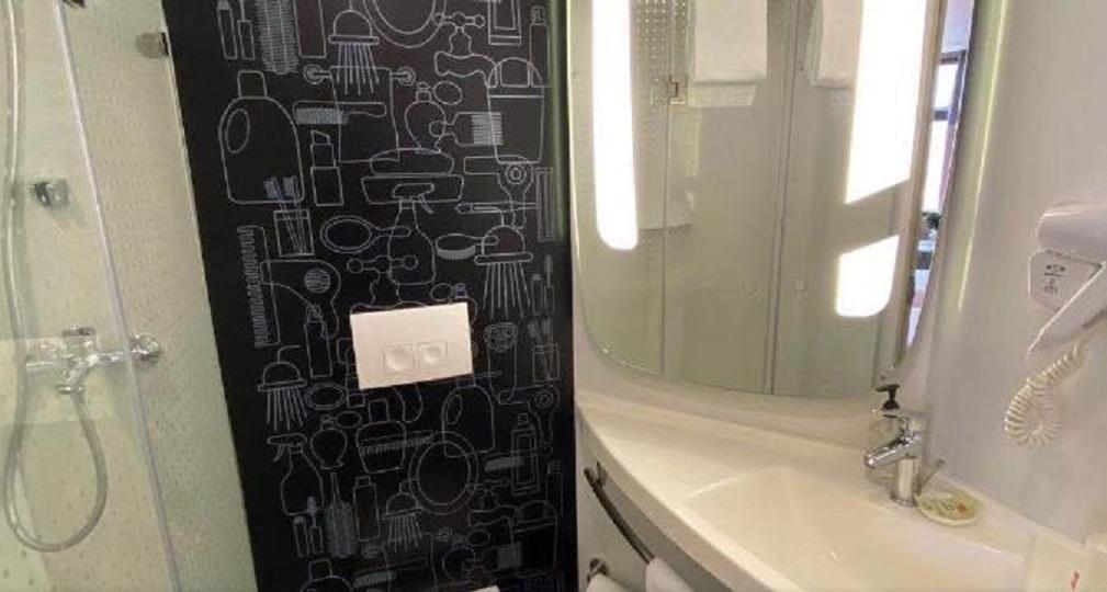 Ibis Shanghai North The Bund Zhoujiazui Road Zewnętrze zdjęcie