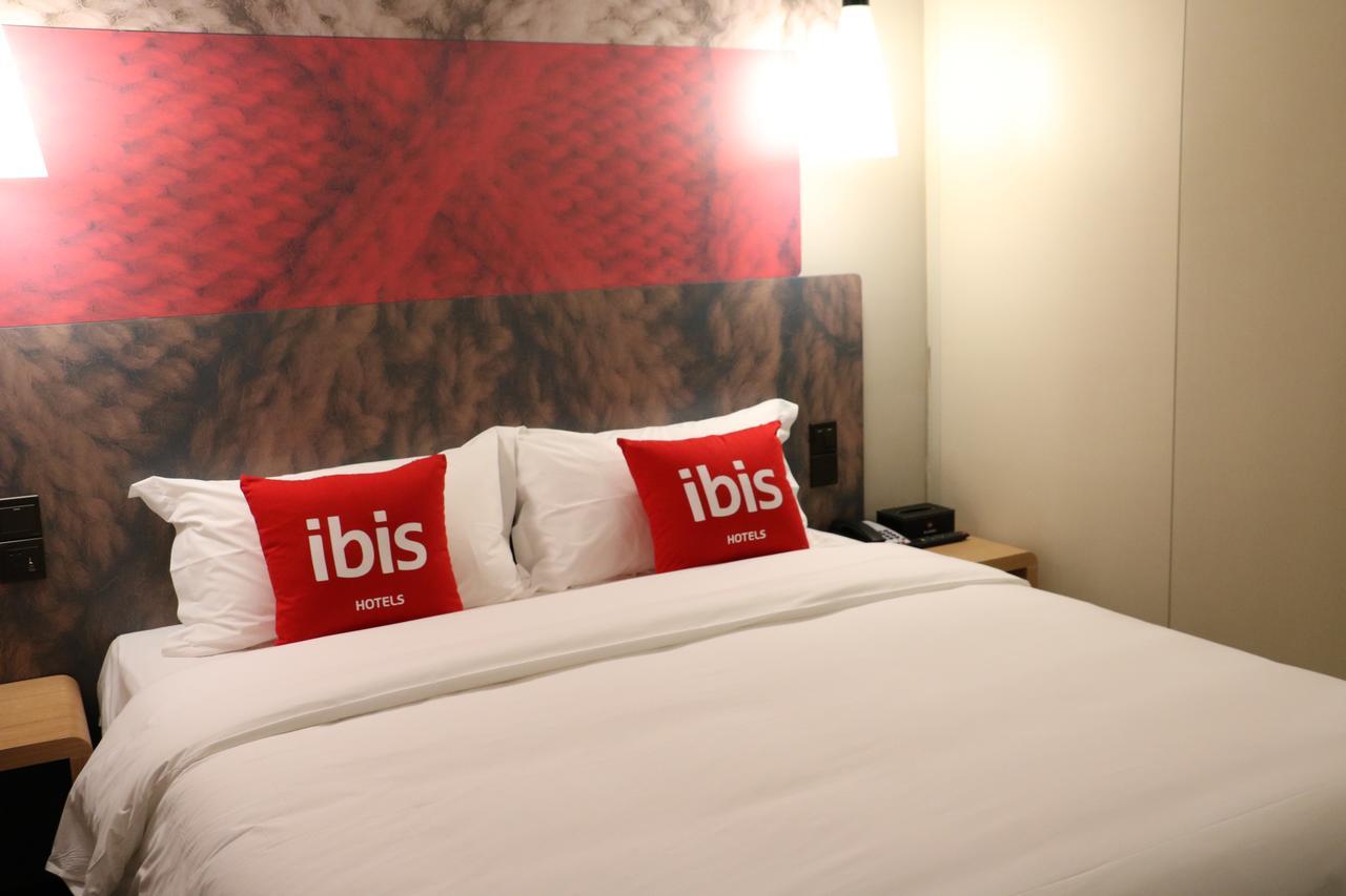 Ibis Shanghai North The Bund Zhoujiazui Road Zewnętrze zdjęcie