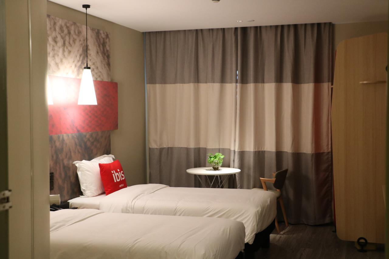 Ibis Shanghai North The Bund Zhoujiazui Road Zewnętrze zdjęcie