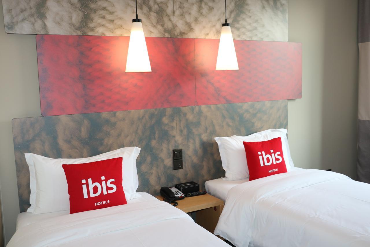 Ibis Shanghai North The Bund Zhoujiazui Road Zewnętrze zdjęcie